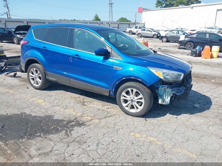 Photo of the 2017 FORD ESCAPE SE