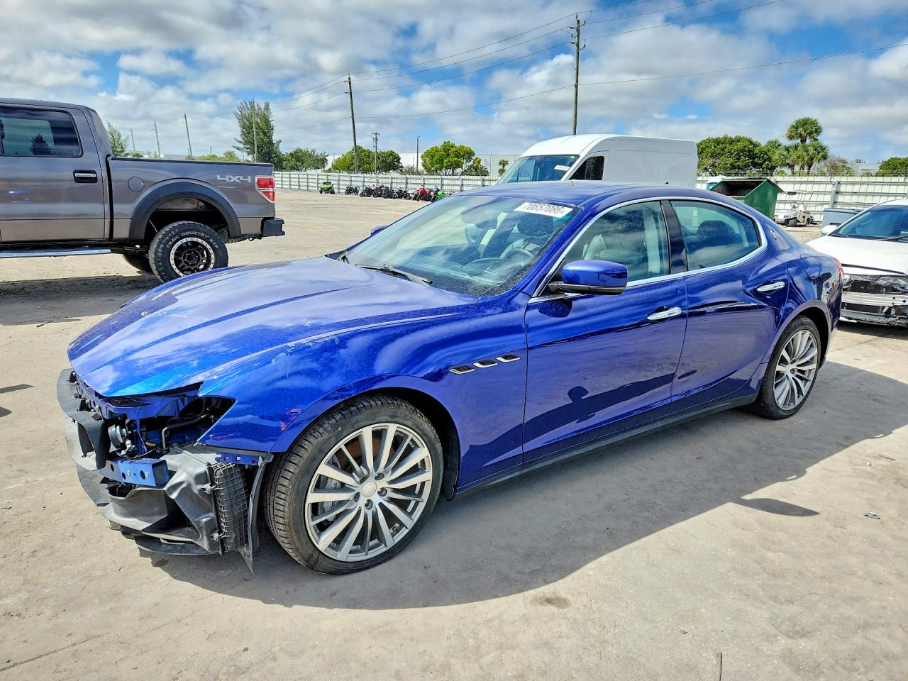 Photo of the 2016 MASERATI GHIBLI