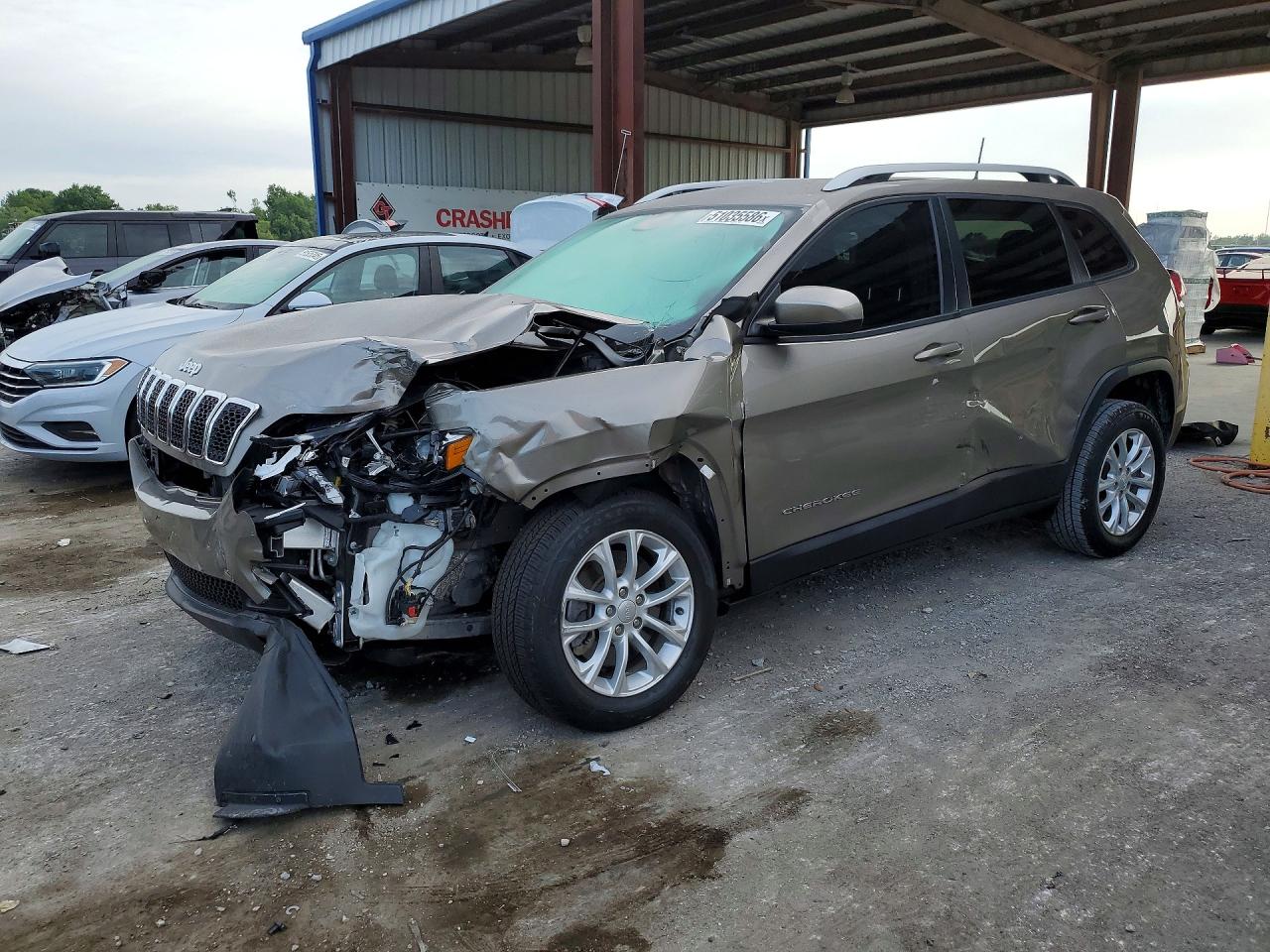 Photo of the 2020 JEEP CHEROKEE LATITUDE