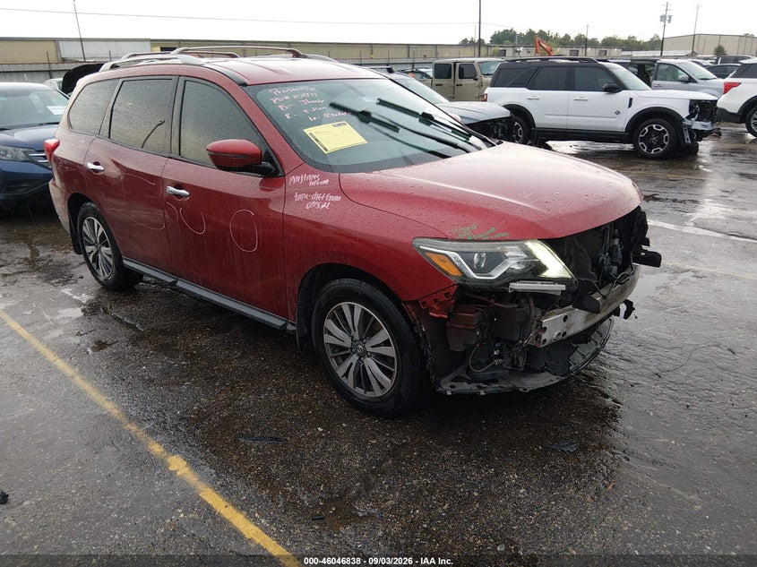 Photo of the 2017 NISSAN PATHFINDER SV